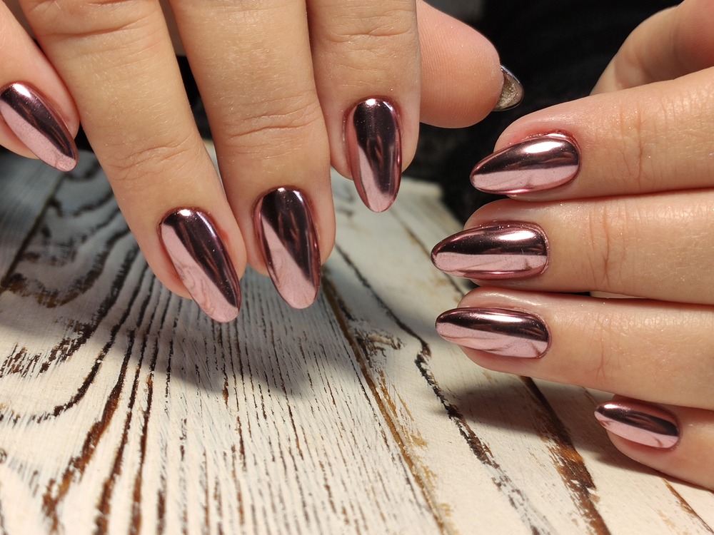 nails chrome